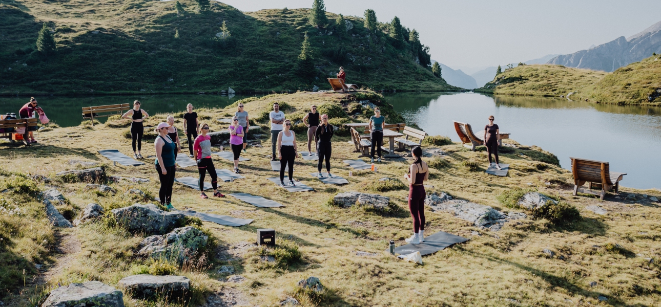 Anna Veith und Julia Freidl begeistern beim ersten „Move &amp; Breathe Retreat“ in Obertauern: Vier Tage mit Bewegung, bewusster Atmung und außergewöhnlichen Naturerlebnissen. 
